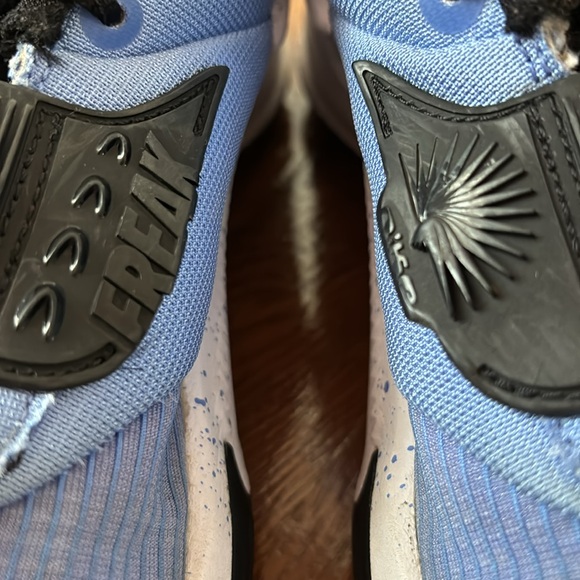 NIKE ZOOM FREAK 3 TB ROYAL PULSE BASKETBALL SHOES - Picture 6 of 13